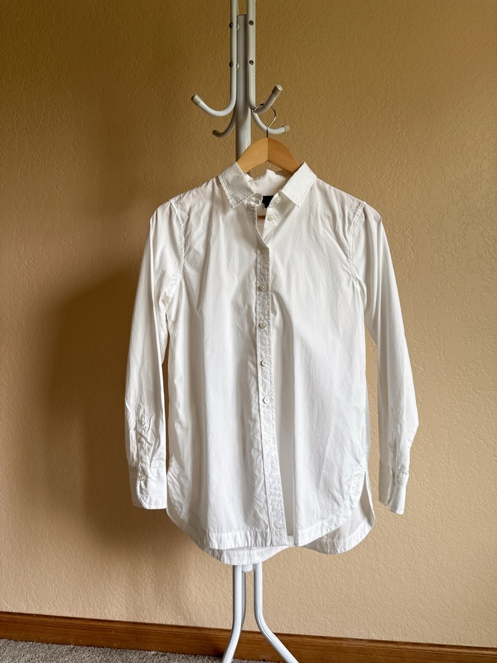 Banana Republic Women’s White Button-Down Dress Shirt Size XS